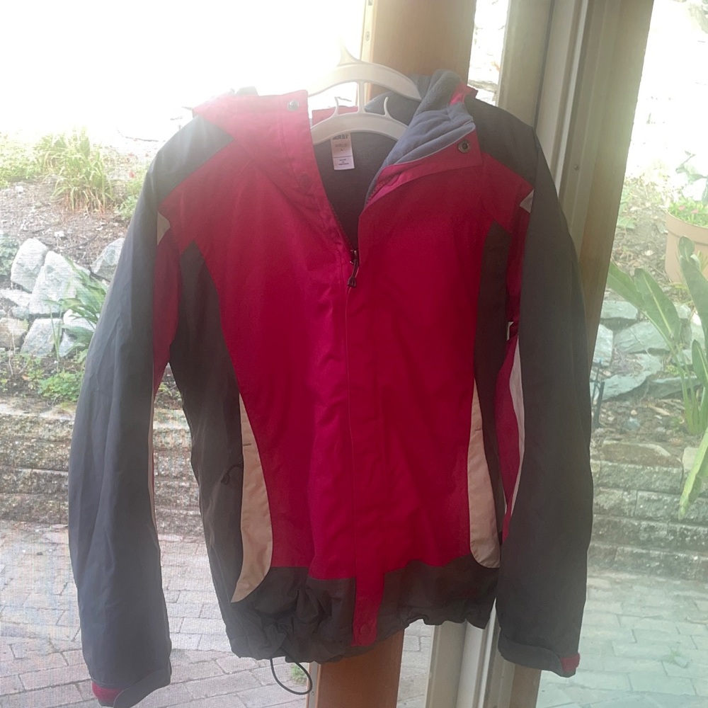REI Snow Ski Jacket. Fleece lined. Pink, grey, and white. Size L (girls). EUC.